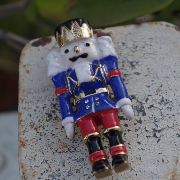 Vintage Christmas Nutcracker Brooch - Picture 1 of 7